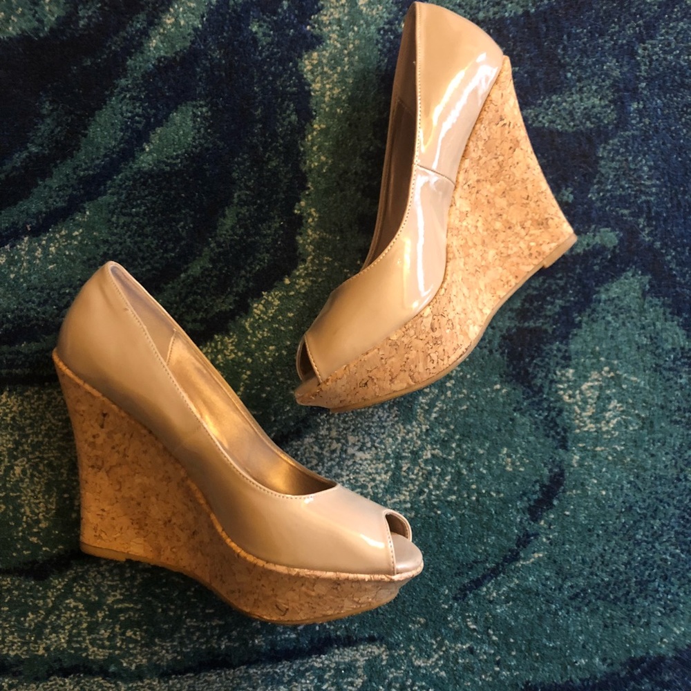 Nude Peep toe Wedges/Heels